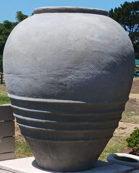 Large Display Pots