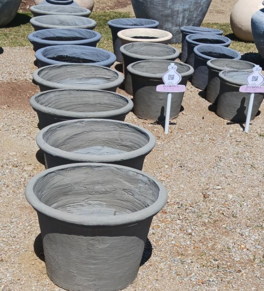 Round Planter Range
